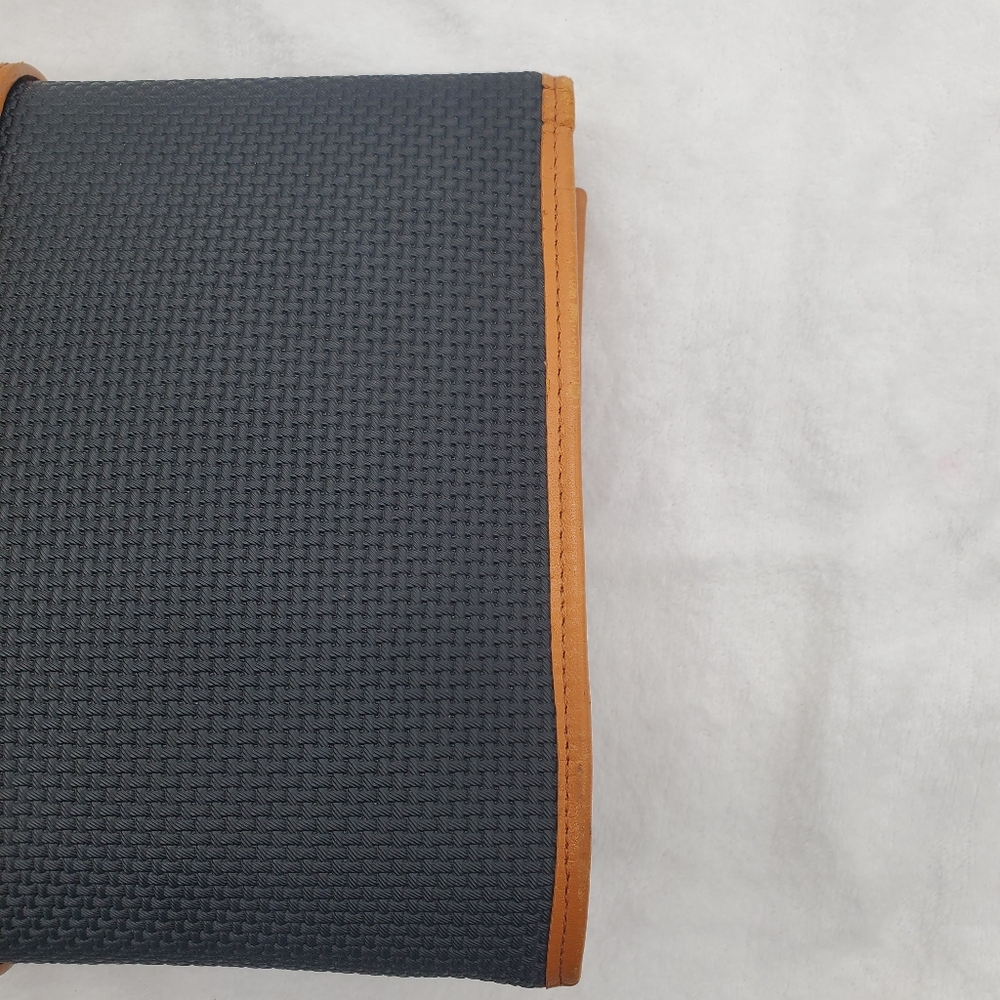 ♤♤ YSL Black and Tan Envelope Clutch with Logo - Picture 6 of 15